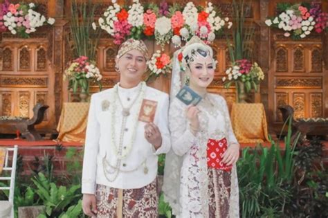 Rangkaian Prosesi Pernikahan Adat Padang Minangkabau Weddingku Id