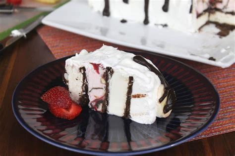 Banana Split Ice Cream Sandwich Cake The Spiffy Cookie