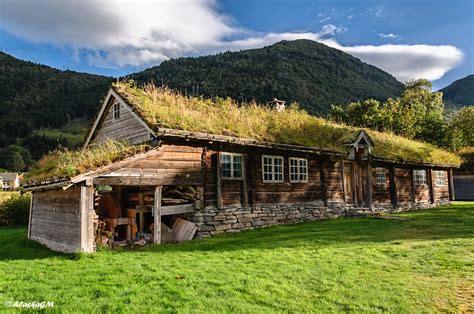 An Old Historic House In Norway Scandinavian Old Tradition Flickr