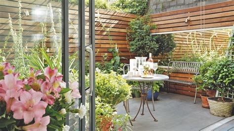 Creative Pallet Wall Ideas For Your Outdoor Space Get Inspired Now