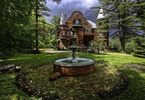 Explore The Enchanting Wilson Castle In Vermont