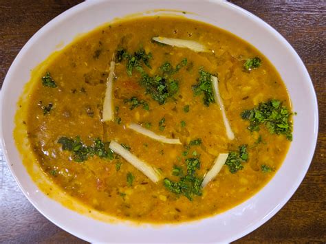 Homemade Masoor Dal With Palak Recipe Chhaya S Food