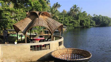 Poovar Boating Booking Center