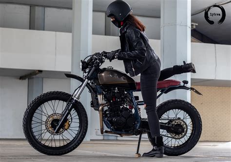 Island Hopper Honda Xl250 Scrambler By Custommade Ca Bikebound