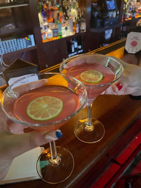 This Sex And The City Bus Tour Is The Most Fashionable Way To See NYC