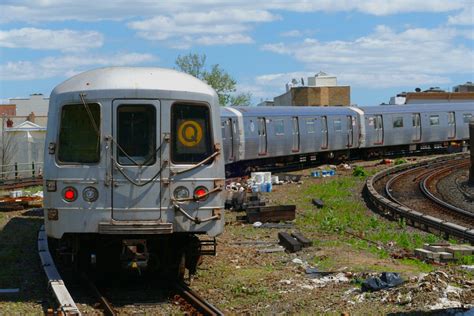 R46 C Train / R46 C Train R46 C Train At Chambers Street Youngking2010 Flickr - The 8 car train ...