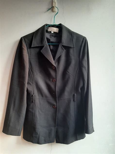 Blazer Hitam Fesyen Wanita Pakaian Wanita Baju Luaran Di Carousell