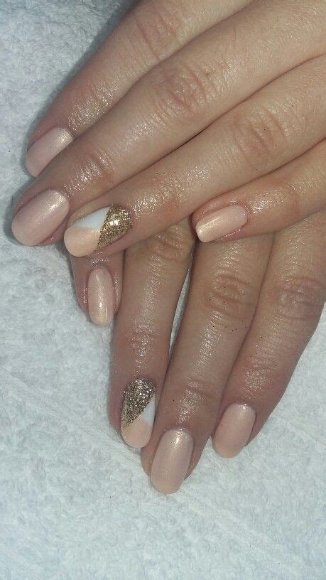 CND Shellac In Dandelion And Cream Puff With Lecente Glitter In Sand