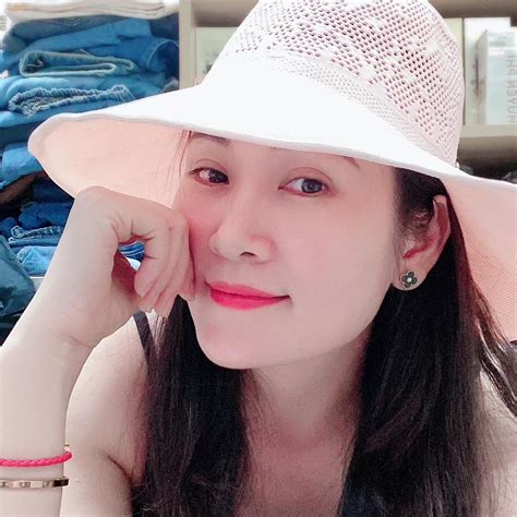 Thủy Hằng Hàng Thùng