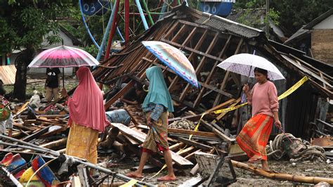 Tsunami Triggered By Volcano Kills Hundreds In Indonesia