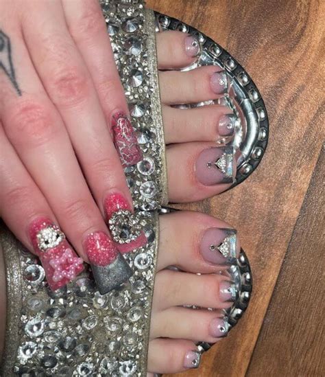 26 Elegant French Toenails Ideas 2024 To Try At Home Now