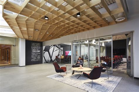 A Tour Of Cushman And Wakefields Brand New Portland Office Officelovin