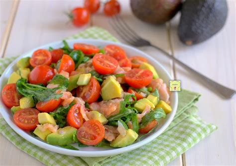 Insalata Salmone Avocado E Rucola Gustosa Sfiziosa E Facile