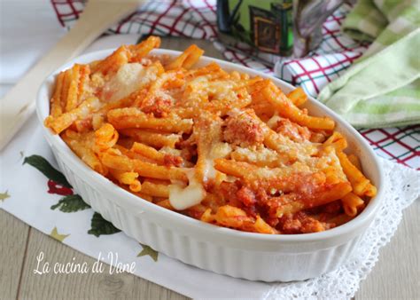 Pasta Con Salsiccia E Mozzarella Al Forno Primo Piatto Filante