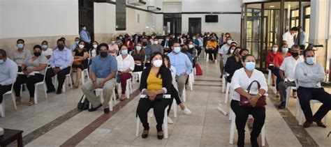 Parte De Los Testigos Promesados En El Lobby De La Sede Central