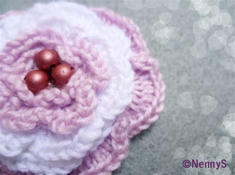 Crochet and Craft: More Crochet Flower Brooch to Go..