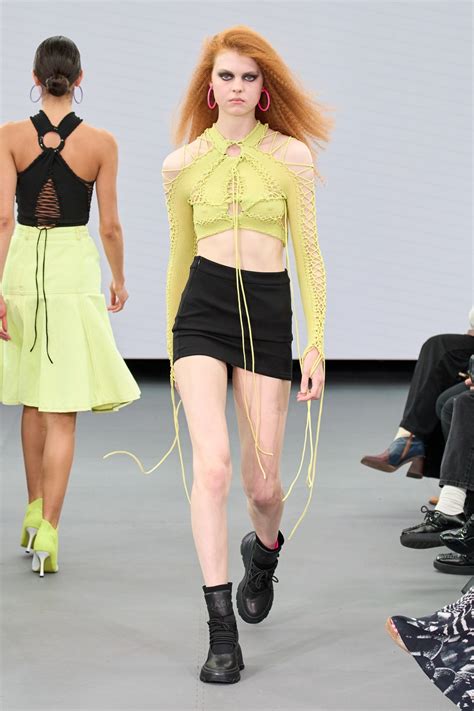 Spring 2023 Fashion Shows Image To U