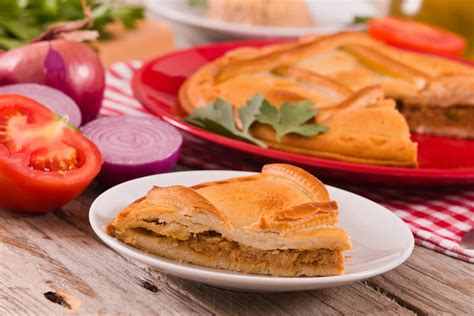 Empanada de sardinha opção de massa argentina Casa e Culinaria