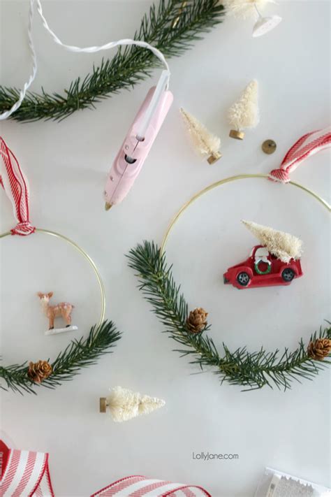 diy bottle brush tree Christmas wreath - Lolly Jane