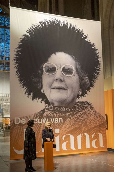 Prinses Beatrix Opent Tentoonstelling De Eeuw Van Juliana De Nieuwe