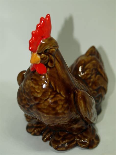 Vintage Ceramic Chicken Rooster Figurine In Glossy Brown 1238