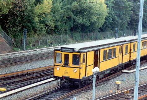 Arschlochfieber Im Bahnhof Steht Ein Container Telegraph