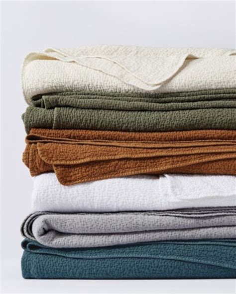 10 Best Sustainable Blankets To Cozy Up With