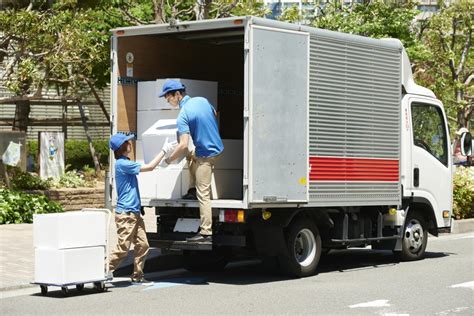 引っ越した際の郵便の手続きは？郵便局の転居届・転送サービスの手配の仕方 Rirife リリフ