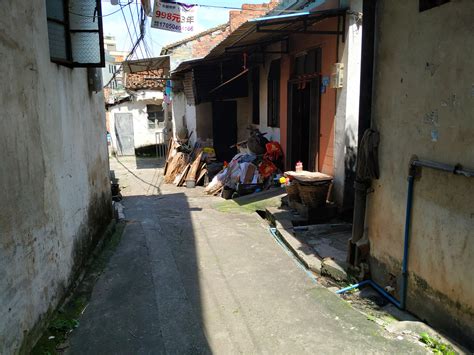 探访东莞一条城中村，里面还有什么风景？ 搜狐大视野 搜狐新闻