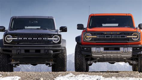 Bronco Vs Bronco Raptor Whats The Difference Between Them Ford Bronco Bronco Ford