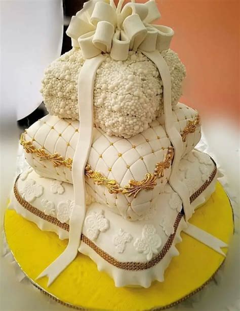 20 Elegant White And Gold Cake Designs The Wonder Cottage