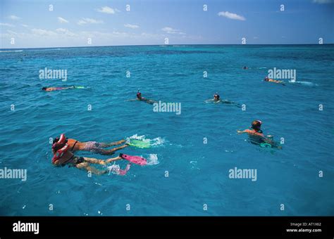 Cayo largo snorkelling hi-res stock photography and images - Alamy