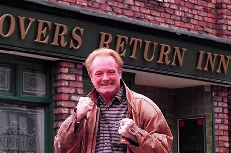 Coronation Street Les Battersby Funeral To See Return Of Two Icons