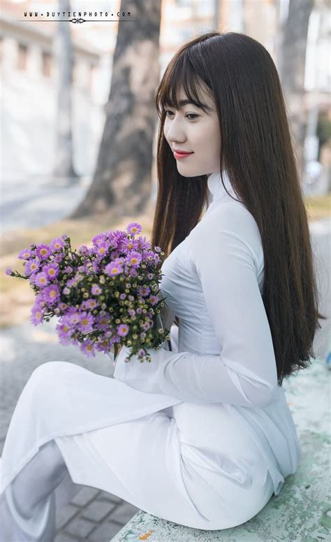 Pin By Trancuongdad On Charming White Long Dress Ao Dai Vietnamese Long Dress Vietnamese Dress