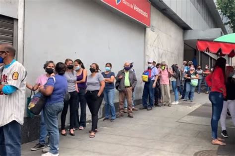 Le Mostramos Las Megacolas Que Se Armaron En Los Bancos Para Retirar