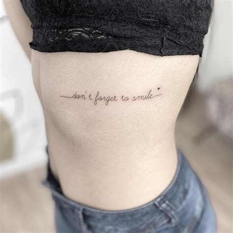 Tattoo Frase Na Costela - Tatuagem de frase na costela: 50 fotos para você tatuar agora mesmo