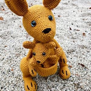 Kangaroo Crochet Pattern / Crochet Toys / Amigurumi Toys / Mum and Baby ...