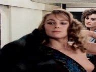 La Gorilla Nude Pics Page 1