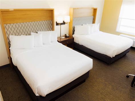 Hotel in Hopkinsville | Holiday Inn Hotel & Suites Hopkinsville ...