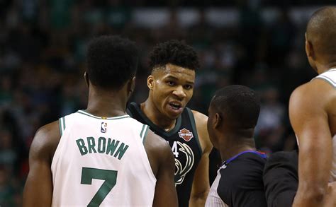 Watch Giannis Antetokounmpo Has Hilarious Take On Fortnite The Sports Daily