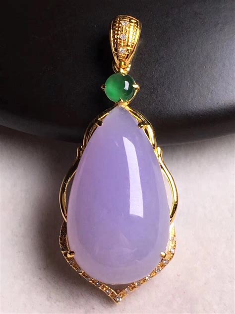 High Grade Lavender Jadeite Pendant 18k Gold And Ice Species Violet