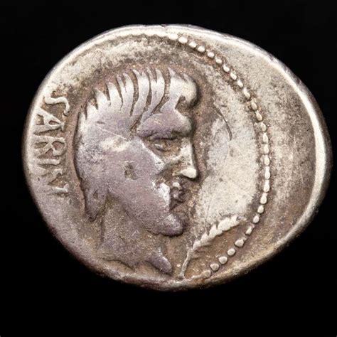 República Romana Denario de plata L Titurius Sabinus Roma 89 a C