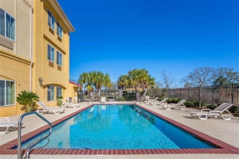 La Quinta Inn And Suites By Wyndham Hammond Hammond La Hotels