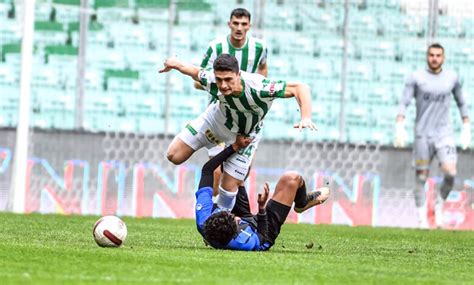 Bursasporun Ampiyon Ismi Futbolcu Antren R Oldu Bursasporluyuz Org