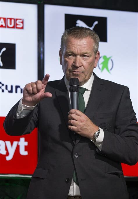 Voormalig Fc Groningen Directeur Hans Nijland Te Gast Bij Fc Ommen