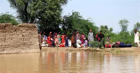 Pakist N Evac A A Miles De Personas Ante Las Fuertes Lluvias Del Monz N