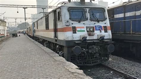 12951 Mumbai Central New Delhi Tejas Rajdhani Express Departing