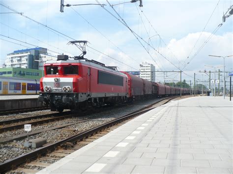 DB 1612 Hier Passeert DB 1612 Met De Staaltrein Rotterdam Flickr