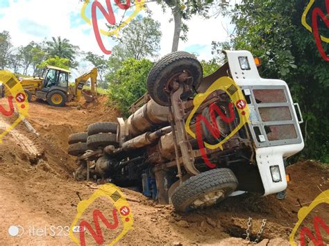 Chófer de camión muere aplastado en el Rama tras sufrir accidente El