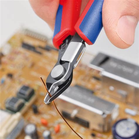 Prom bg Knipex електричарски клещи странични резачки 125 мм Германия